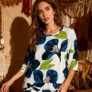 Orange "Almost Naked" Size L/XL White Scoop Neck Top